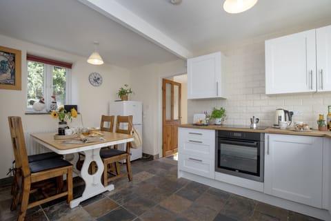 Ashford Holt House, Barnstaple: Ground floor, Country kitchen and dining area