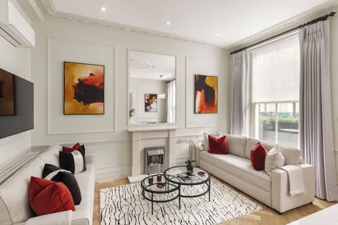 Living Room - Lounge and Art Gallery