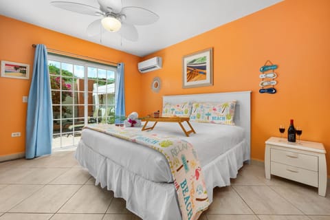 Master Bedroom w/king size bed