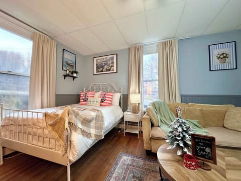 Queen Bed