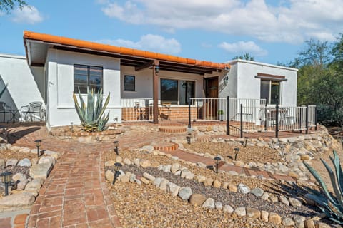 The Casita Guest House welcomes you!