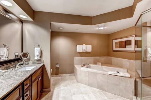 St. James Beaver Creek Resort - Bathroom