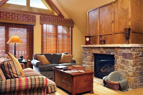 Hyatt Main street-station resort firepalce, living room Breckenridge