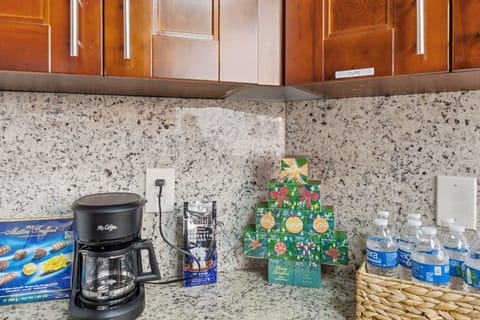 Coffee machine, coffee powder, and tea