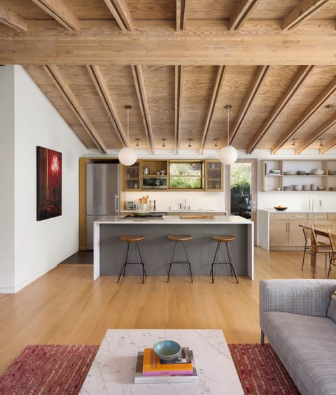 Kitchen & island area - fully stocked with kitchen equipment, dishes/glassware.