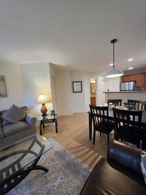 The roomiest Executive Suite at Sunrise Ridge.