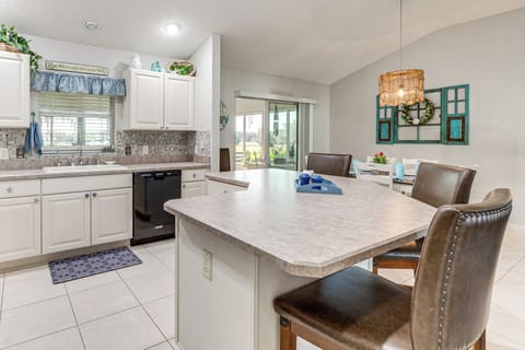 Kitchen | Cooking Basics | Combo Drip & Single-Serve Coffee Maker