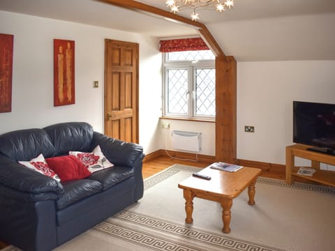 Living area | Orchardlea Apartment, Nymet Rowland