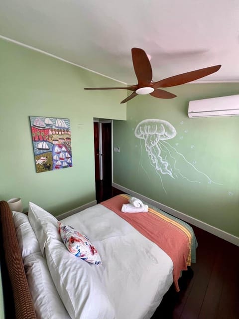 Jellyfish room