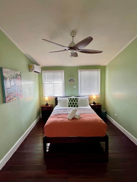 Iguana Room with queen sized bed.