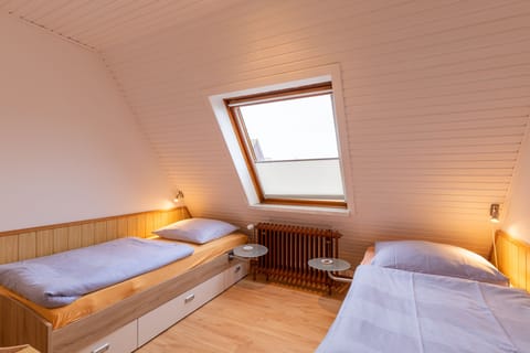 Bedroom with two single beds