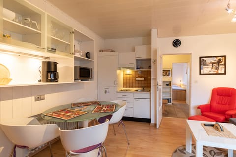 Kitchenette with dining area