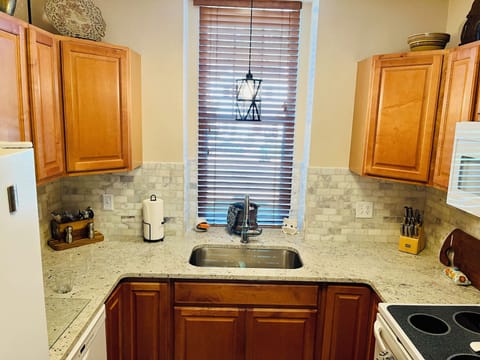 Light and happy kitchen