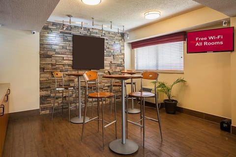 Settle in with Wi‑Fi and relax by the window.