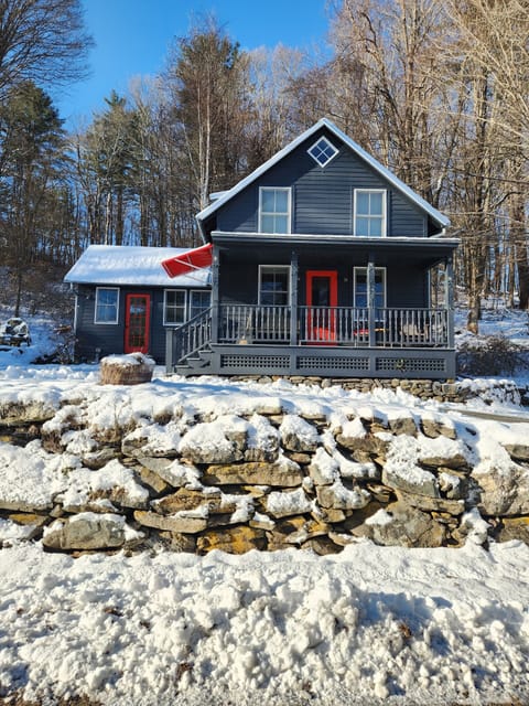 Front of the cottage.