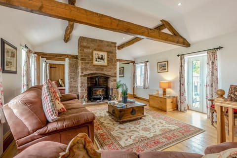 Beautiful Barn conversion with Hot Tub