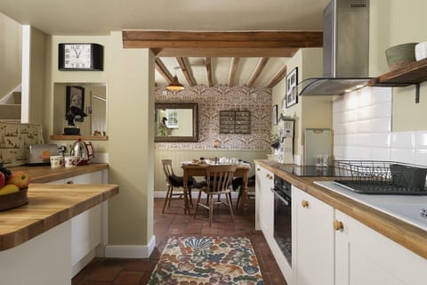 Whistlers Corner - Kitchen