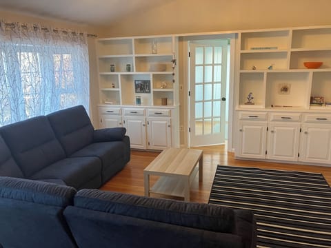 Comfortable beach house getaway!
