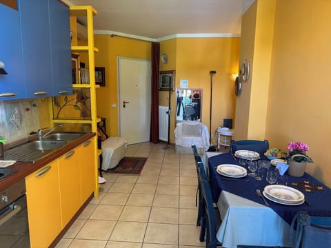 Flooring, Floor, Interior Design, Furniture, Room, Apartment, Chair, Kitchen, Kitchen & Dining Room Table, Wood Stain