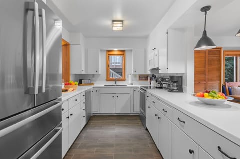 Kitchen -- Main Level