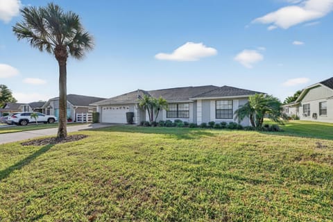 Grass, Lawn, Architecture, Building, Outdoors