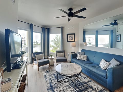 Welcome to Sunset Vistas 503N