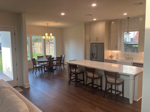 Amish hickory dining table for 6