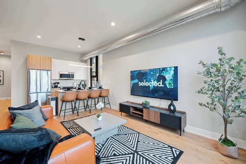 Open living space w/ comfy seating, dining table & a bright layout that’s easy to settle into.