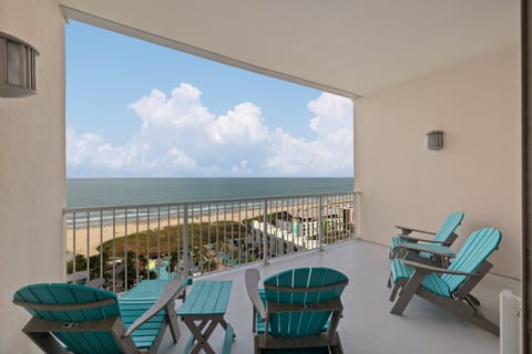 Welcome to Sapphire #1403! Enjoy breathtaking oceanfront views from your private balcony.