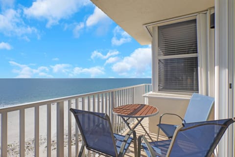 Stunning 9th Floor Balcony Gulf & Sunset Views
