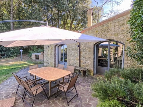 Apartment, Urban Design, Balcony, Condominium, Chair, Hotel, Houseplant, Kitchen & Dining Room Table