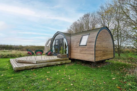 Secret Garden, Beccles - Host & Stay