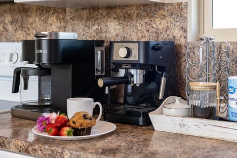 Wake up to the rich aroma of freshly brewed coffee with an Espresso or Keurig coffee machine, ensuring a hassle-free and energizing start to your day.