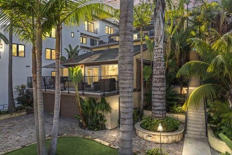 2 private parking spaces. 1 in the garage and 1 in the oversized driveway. Plenty of street parking for overflow.