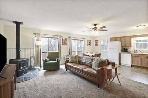 Another photo of the living area.