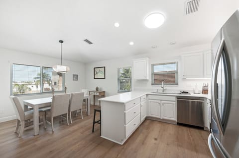 Additional bar seating for 4