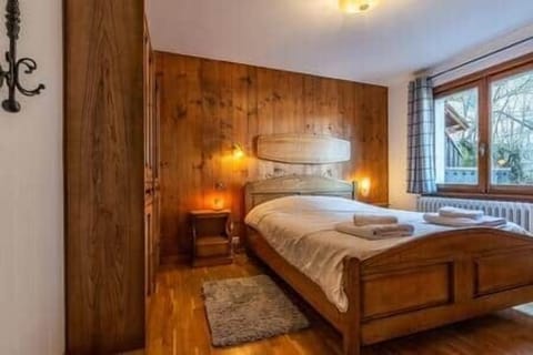 Master bedroom (King)