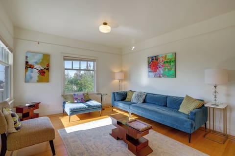 Berkeley Vacation Rental | 2BR | 2BA | Stairs Required | 1,050 Sq Ft