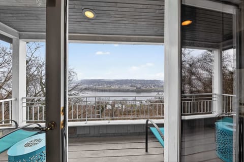Open the doors and step into panoramic scenery—your private lookout point.