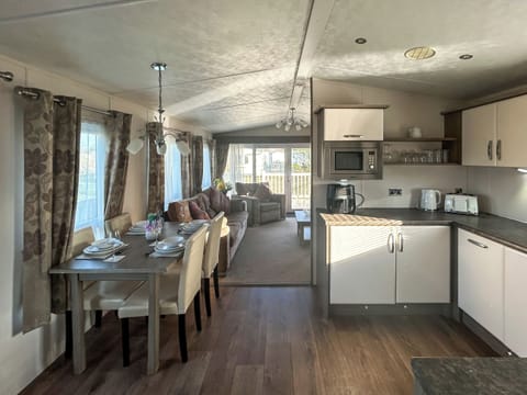 Kitchen/diner | South View Holiday ParkPlot 37, Skegness