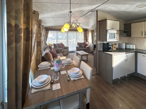 Kitchen/diner | South View Holiday ParkPlot 37, Skegness