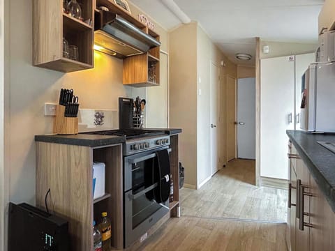 Kitchen | Ali B&rsquo;s Craig Tara, Ayr