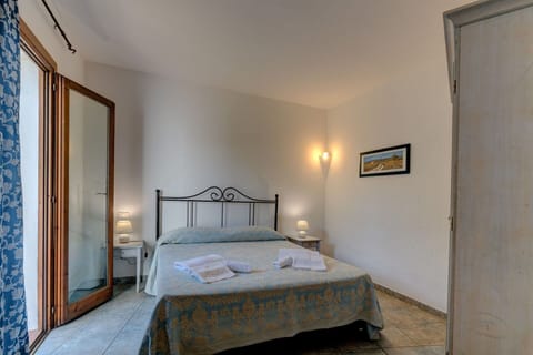 Autumn, Bedroom, Spring, Summer