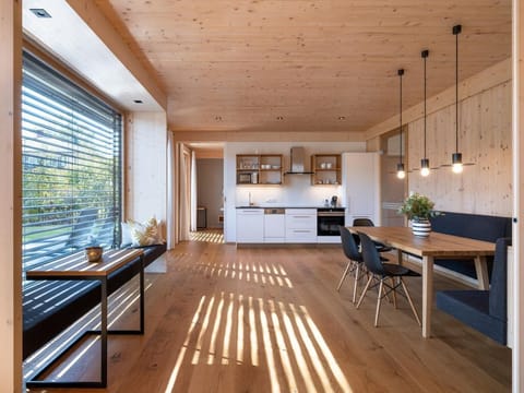 Deluxe garden apartment - Atelier Ronacher Apartment in Villach