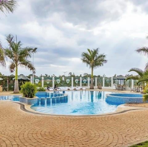 Swimming pool and heated Jacuzzi
