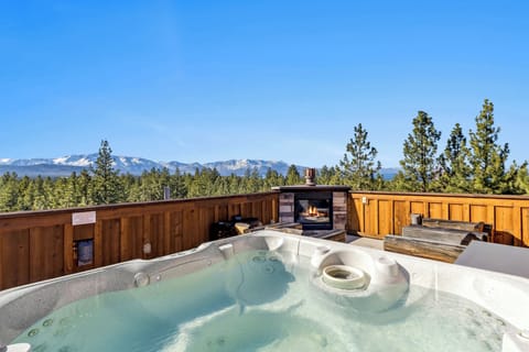 Stunning lake views from the roof top hot tub