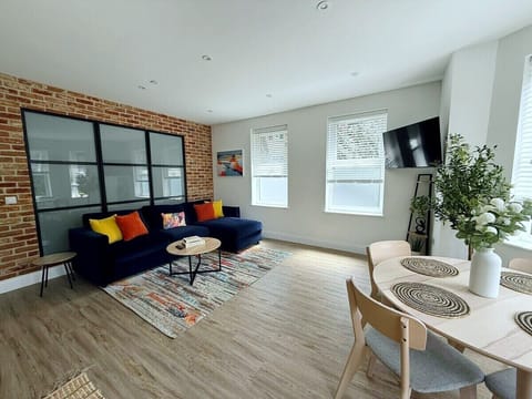 Bright and Spacious Living Area