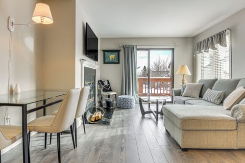 West Dover Vacation Rental | 2BR | 2BA | 860 Sq Ft | Stairs Required