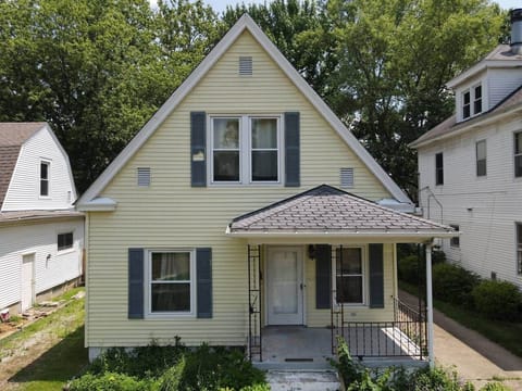 Front facing view of the house.
