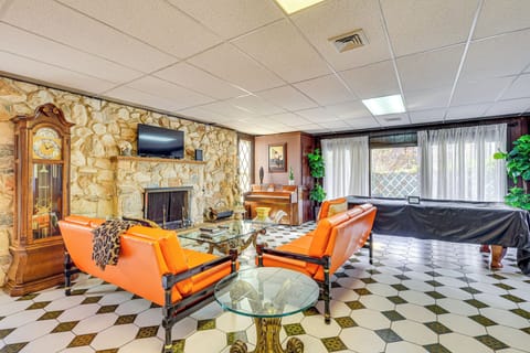 Hoboken Vacation Rental | Studio | 1BA | 1,400 Sq Ft | Steps Required